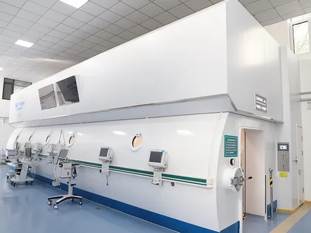 Chamber Hiperbarik Oksigen Silindris Multiplace (Bentuk Omega)