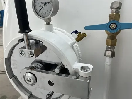 Chamber Hiperbarik Oksigen Silindris Multiplace (Bentuk Omega)
